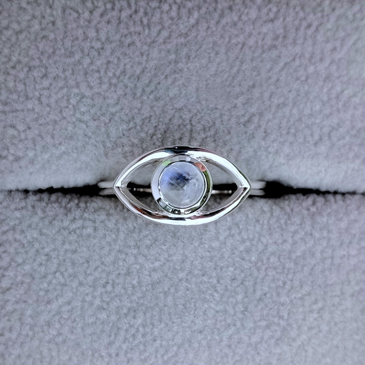 ANILLO PROTECTOR (PIEDRA LUNA)