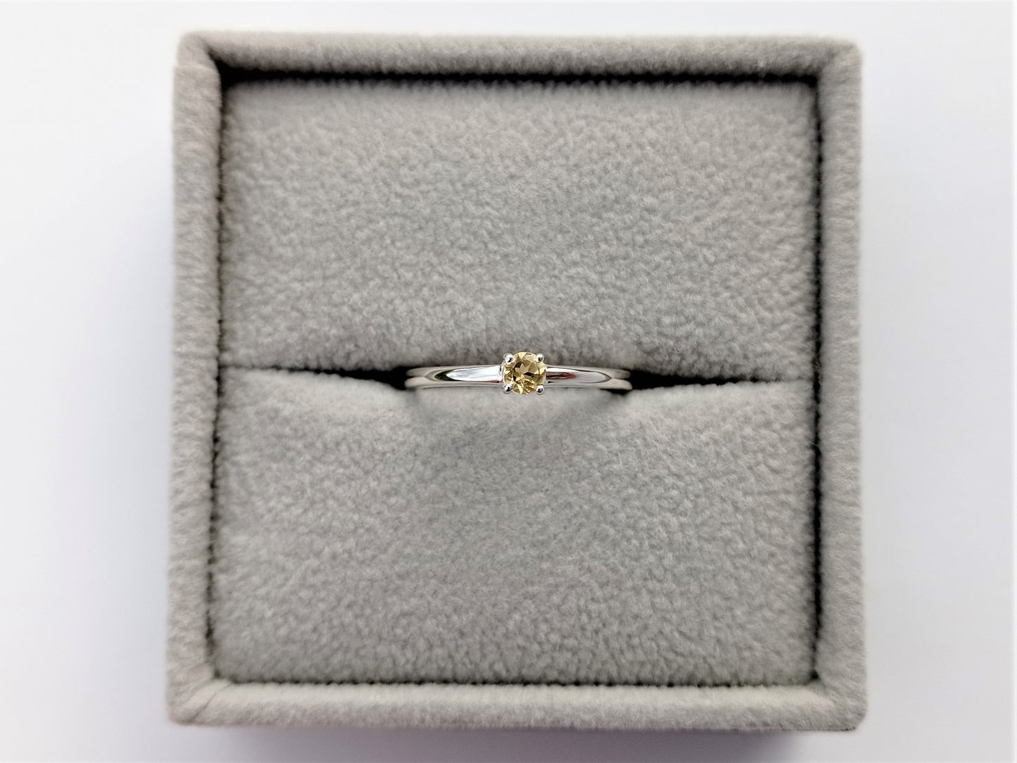 ANILLO SOLITARIO DE CITRINO